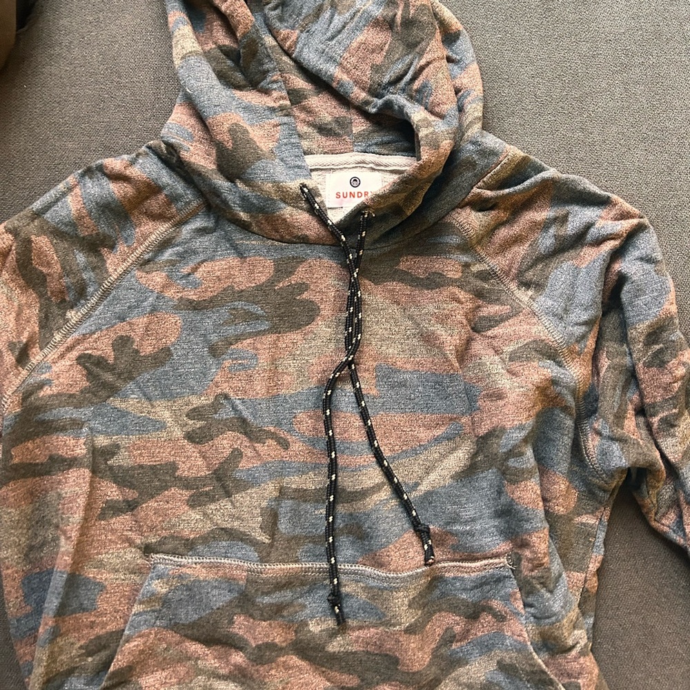 SUNDRY light hoodie